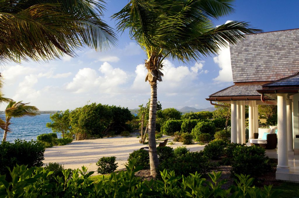 Lazy Lizard Estate Home