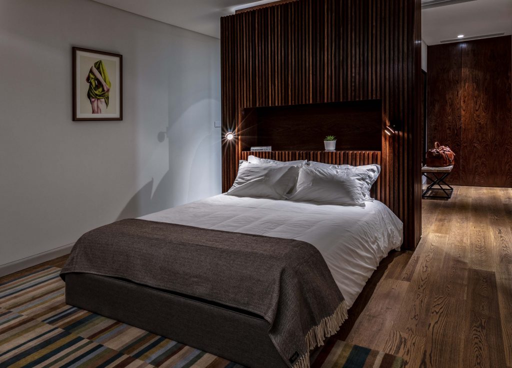 cr 1903 eb 04726 high