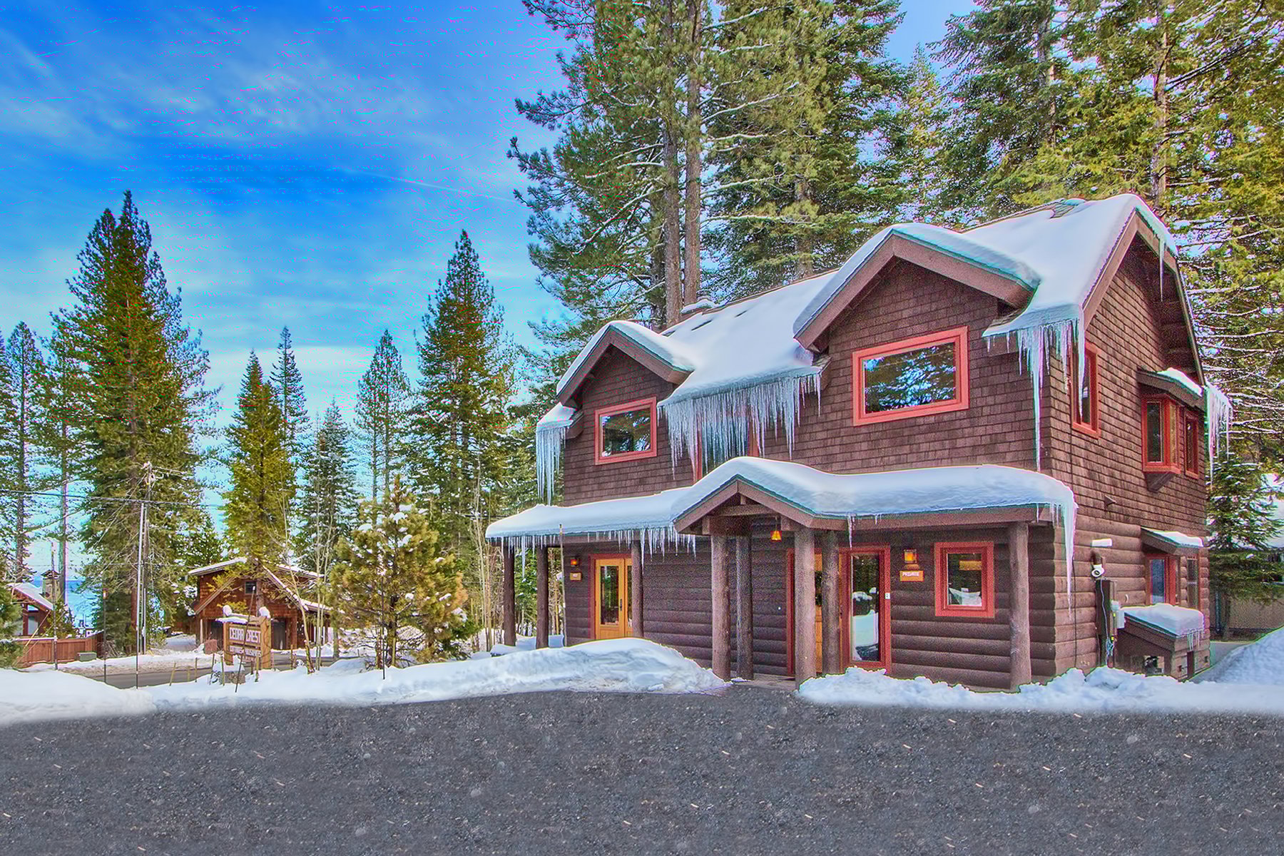 Cedar Crest Owl Cottage 9